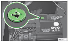 Skoda Roomster. Fig. 121 Batterie du véhicule : indicateur de niveau de l'électrolyte